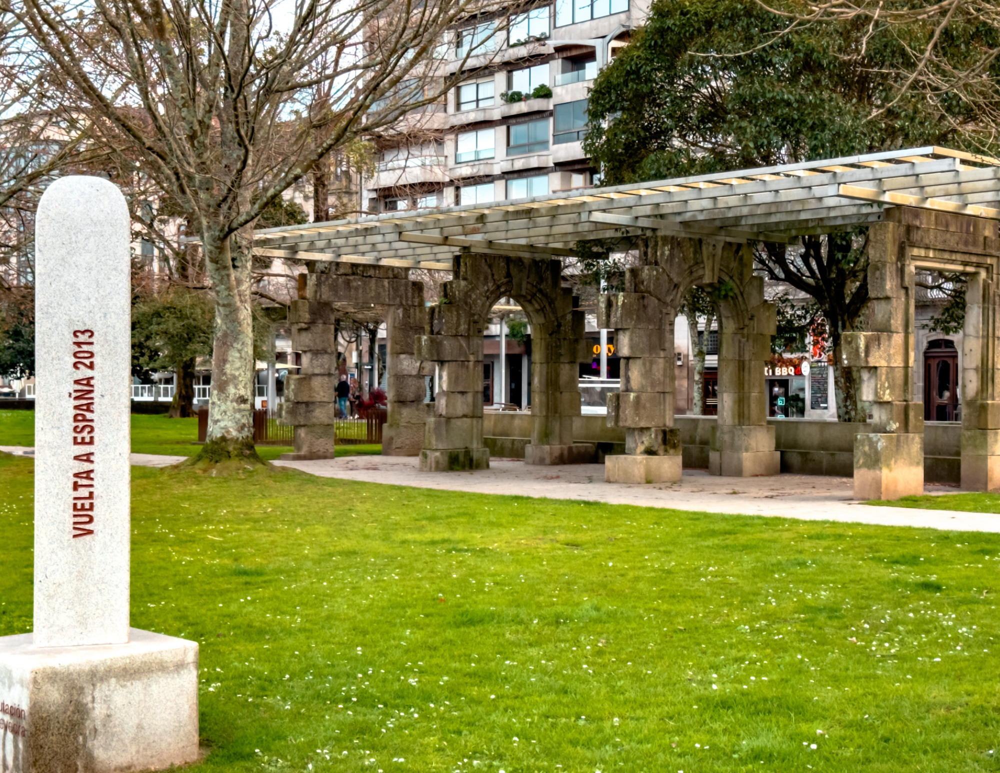 Vigo Travel Guide (3).png